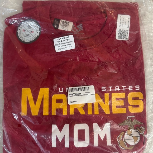 Marines Mom Red T-Shirt - Picture 1 of 2